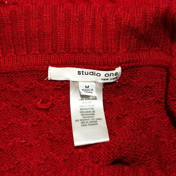 Studio One PullOver Sweater - Picture 4 of 4
